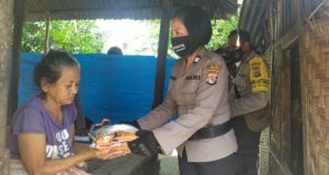 Polres Lombok Barat, Berikan Bantuan 10 Ton Beras Bagi Warga Terdampak Corona