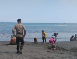 Antisipasi Tindak 3C dan Premanisme, Anggota Pos Airud Lembar dan Senggigi Amankan Pelabuhan dan Pantai di Lombok Barat