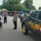 Personel Polsek Rasanae Barat Lakukan Patroli Ngabuburit di Pusat Jajanan Takjil di Kota Bima