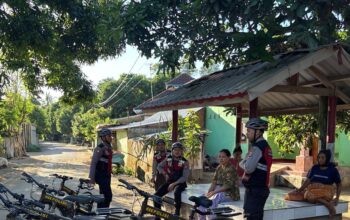 Tingkatkan Keamanan, Polres Lombok Barat Gencarkan Patroli Sepeda di Kawasan Permukiman