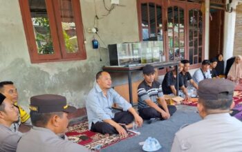 Polsek Gerung Gelar Jumat Curhat di Dusun Bile Kedit Barat