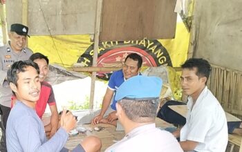 Polsek Kediri Gelar Patroli Dialogis dan Sambangi Warga di Desa Ombe Baru